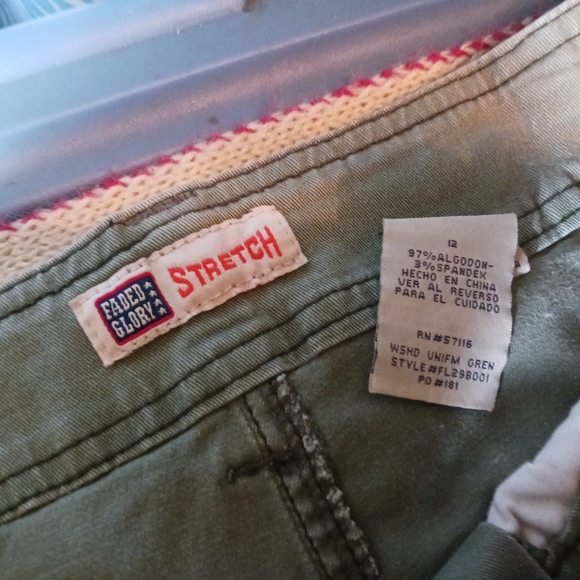 Faded Glory Green  Cargo Shorts Relaxed Fit Size 12 - Picture 3 of 3
